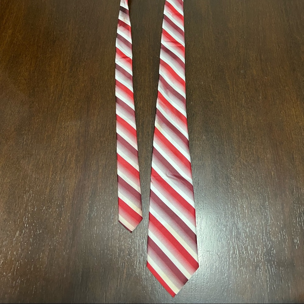 JF J. Ferrar Tie